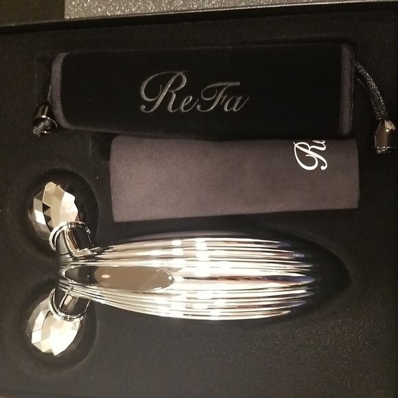 💕REFA💕 ReFa Carat Ray ~ New in Box Tighten Tone Roller Face Body - Picture 14 of 16
